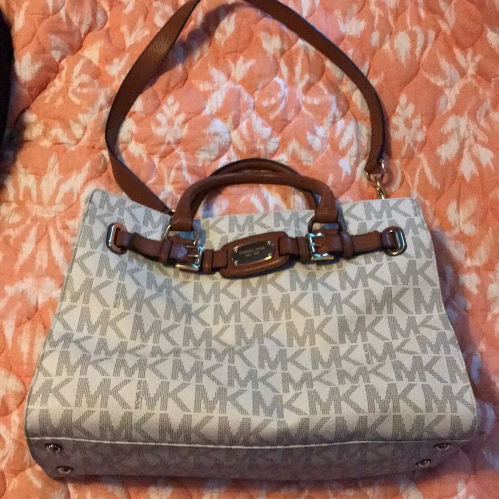 Michael kors shoulder bag